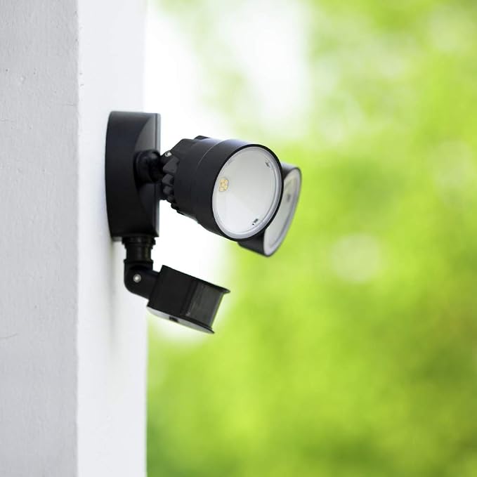 LUTEC Shrimp P6221B-PIR24 2000 Lumen 18 Watt 26 LED Motion Activated Integrated - Image 9