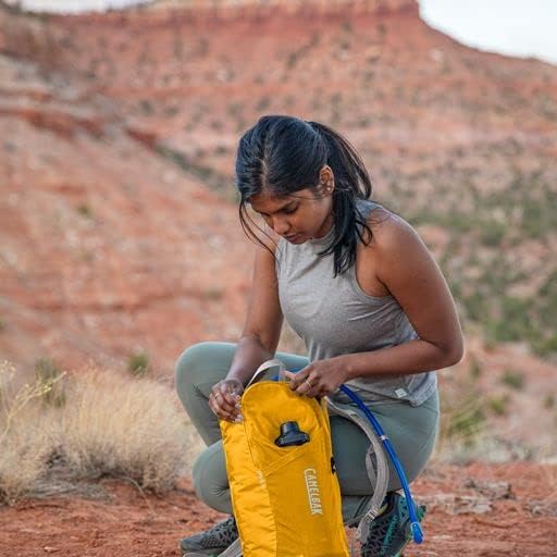 CamelBak Arete 14 50oz Hydration Reservoir Hiking Pack - Image 2