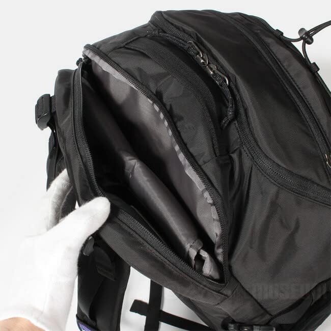 Patagonia Refugio Day Pack 47928 BLK Backpack 7.9 gal - Image 7