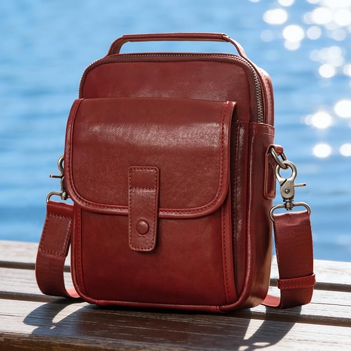 Augus Leather Small Messenger Bag - Image 3