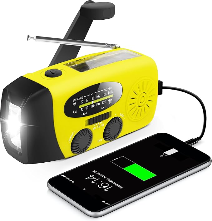 Emergency Hand Crank Radio by RunningSnail
