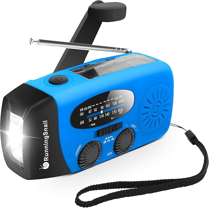 Emergency Hand Crank Radio by RunningSnail