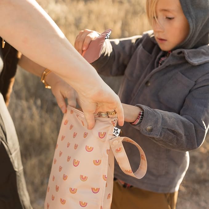 Tiny Twinkle Mess Proof Wet Bags | 1-Pack Reusable Waterproof Wet Bags - Image 3
