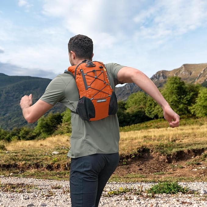 Lightweight Hydration Backpack, Running Backpack - Image 9
