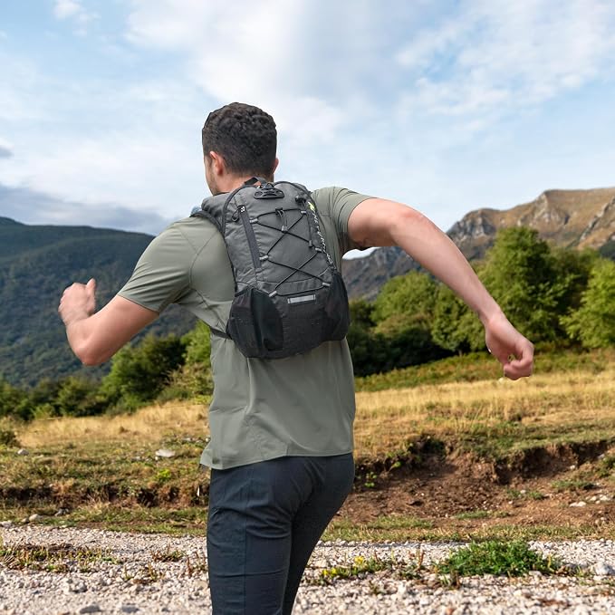 Lightweight Hydration Backpack, Running Backpack - Image 9