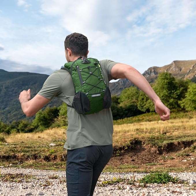 Lightweight Hydration Backpack, Running Backpack - Image 9