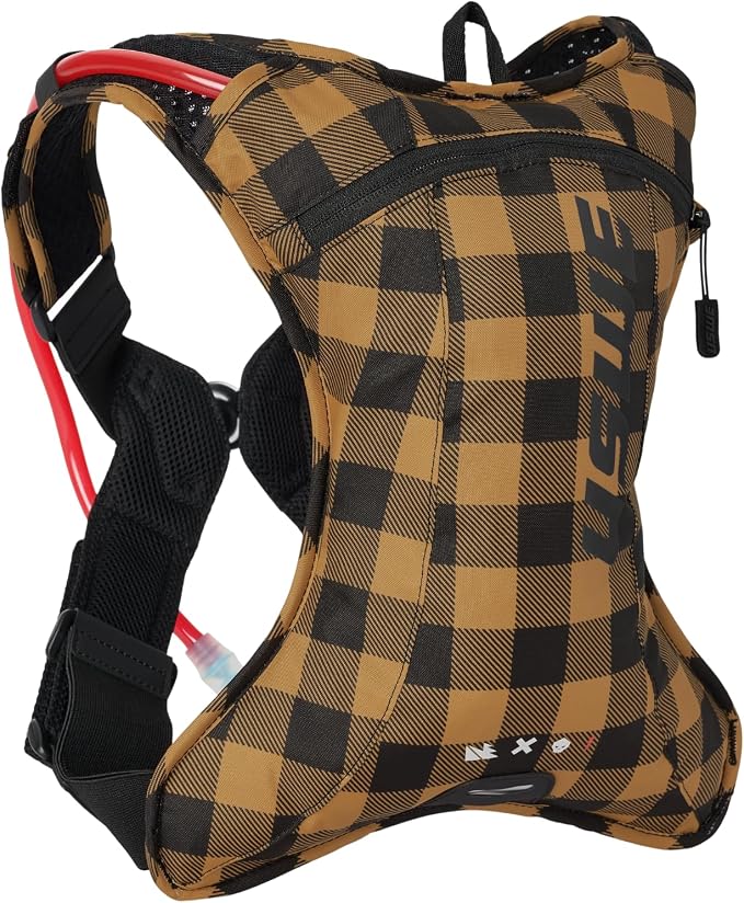 USWE Outlander XC Hydration Pack, Hiking Hydration Backpack - Image 4