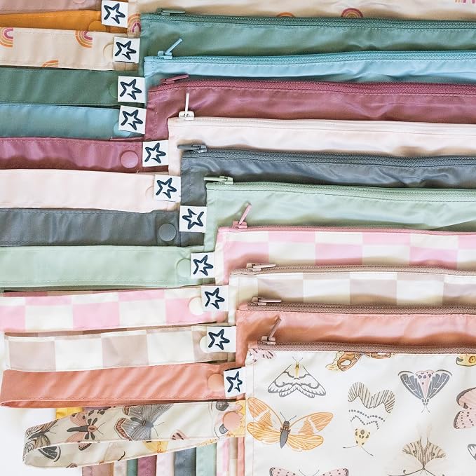 Tiny Twinkle Mess Proof Wet Bags | 2-Pack Reusable Waterproof Wet Bags - Image 5