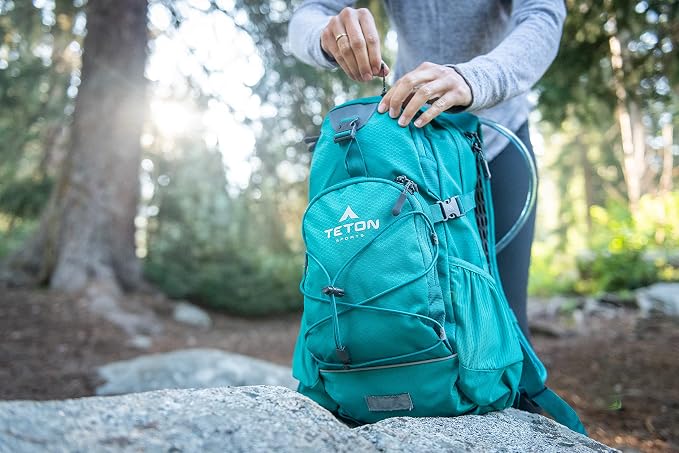 Teton Oasis/Trailrunner Hydration Backpack – Lightweight Water Pack - Image 7