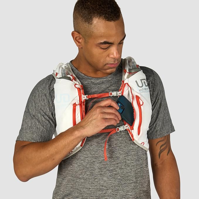 Ultimate Direction Adventure Vest | 17 Liter Capacity Hydration Pack - Image 7