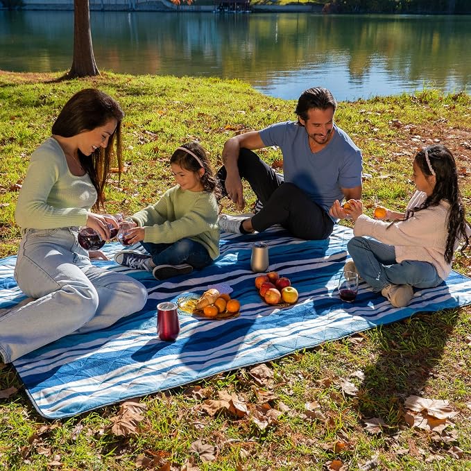 BRAWNTIDE Large Outdoor Waterproof Blanket - Image 5