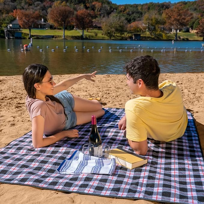 BRAWNTIDE Large Outdoor Waterproof Blanket - Image 6