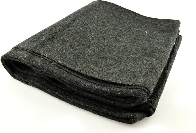 SE Green 64” x 84” 4-lb. Warm Blanket - Image 2
