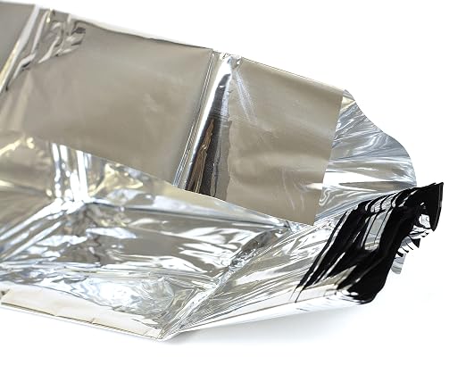 Primacare CB-6831 Emergency Mylar Thermal Foil Blanket, Lightweight and Durable - Image 5