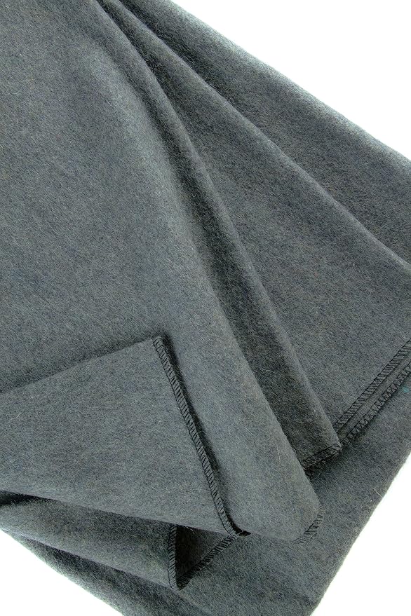 SE Grey 64" x 84" 4-lb. Warm Blanket - Image 3